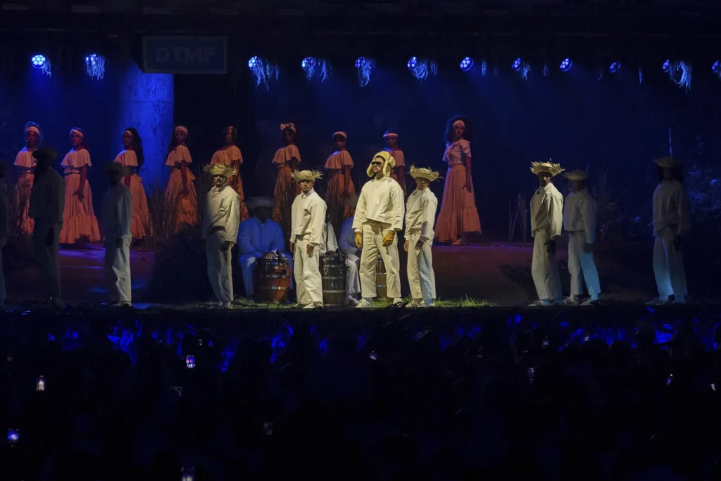 please write a best alt texts . inrenames images as 1,2,3,4,